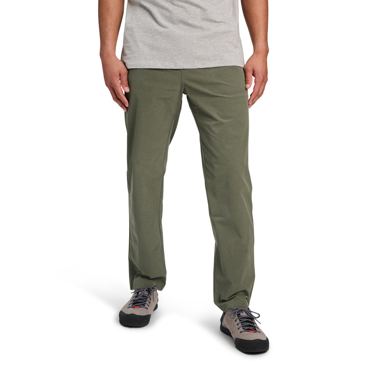 Tundra ~ Model Height 5' 11" | Waist 33" | Size Medium/32