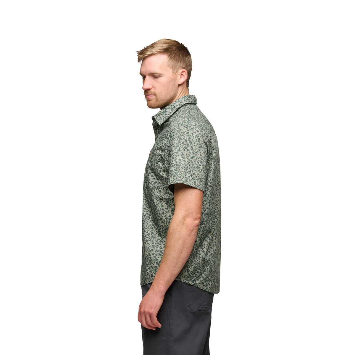 Pine Smoke BD Glyphs ~ Model is 6' 0" | Chest 40" | Waist 32" | Size Medium/32 